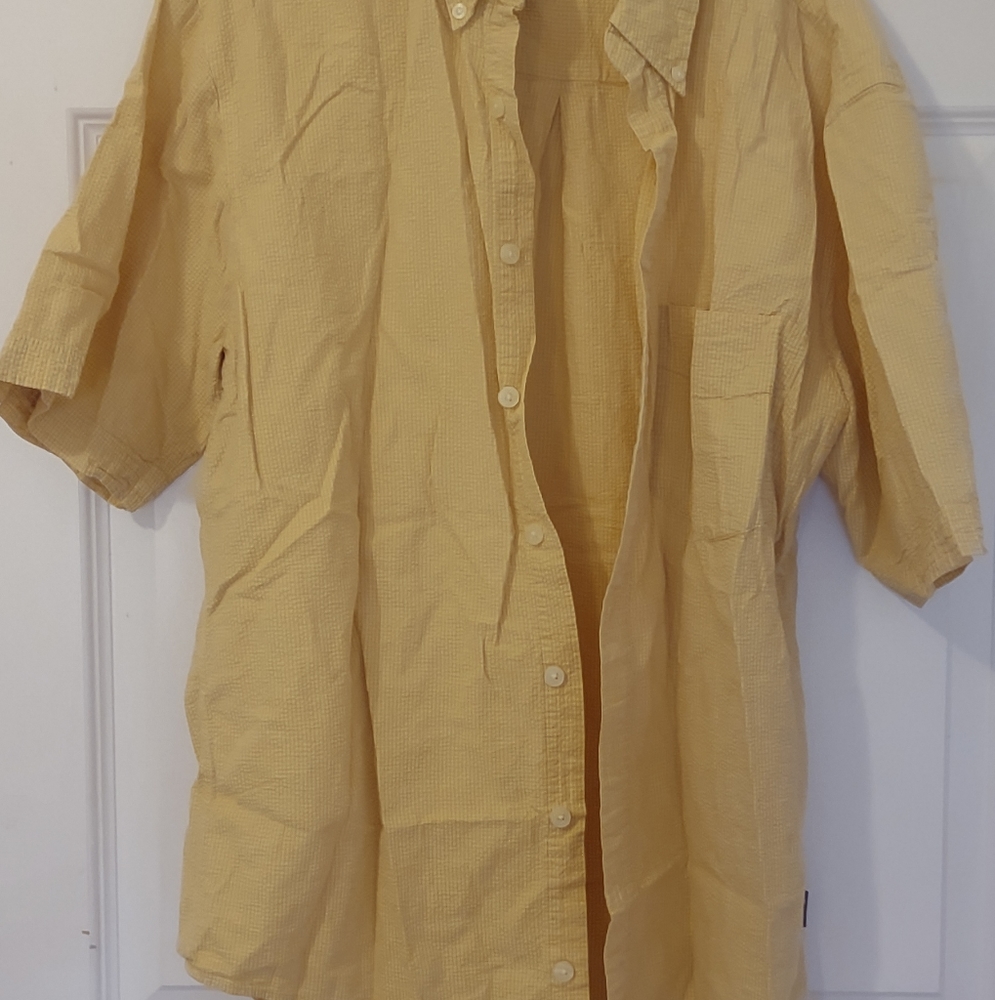 Off Yellow Collared Button Up Short Sleeve